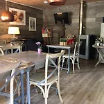 샬레 A L'aise Met Wellness, 더뷔